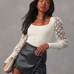 Mina Contrast Polka Dot Sleeve Knit Top